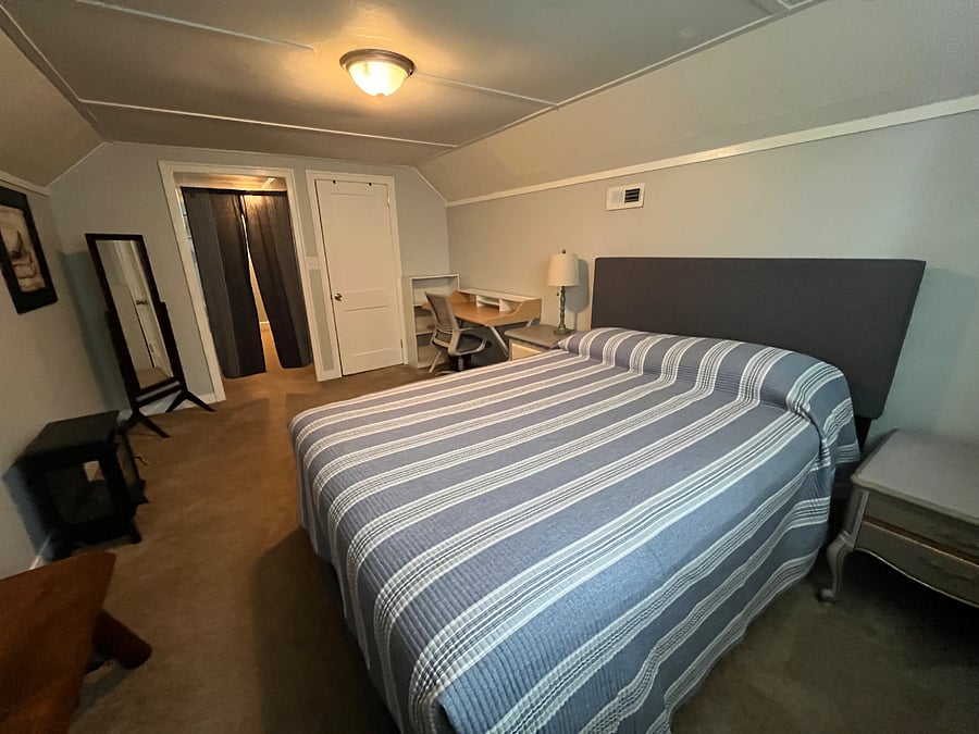 Upstairs bedroom 3