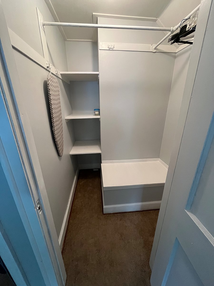 Upstair closet