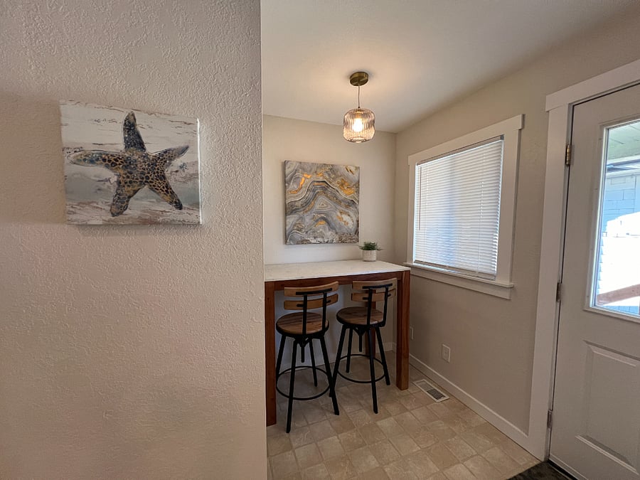 Breakfast nook