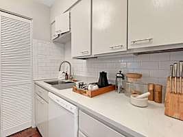 Furnished Finder property 868914_1 photo 1
