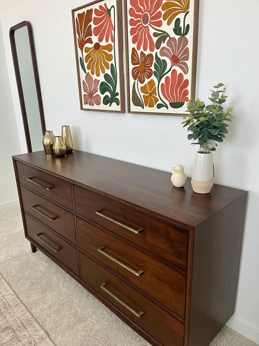 Full-size dresser.