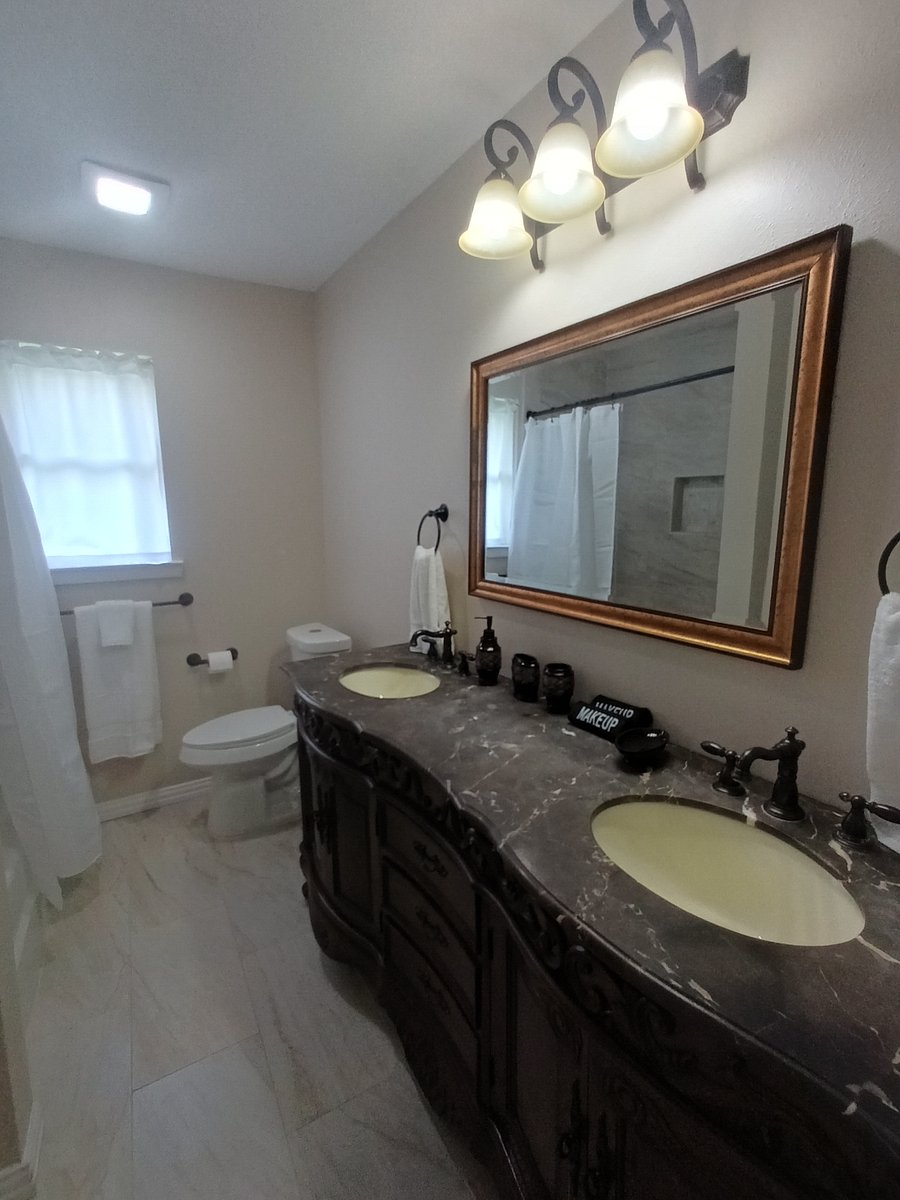 Hallway Shared Bathroom