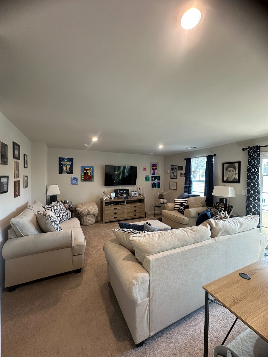 Bonus/Family Room w/office space
