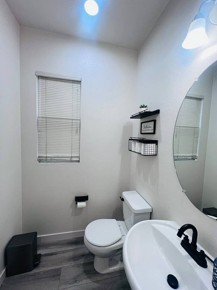 Furnished Finder property 869110_1 photo 35