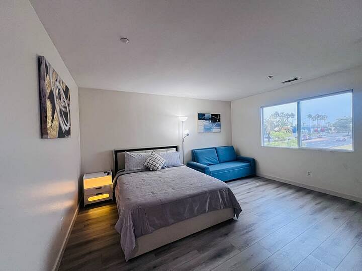 Furnished Finder property 869110_1 photo 17