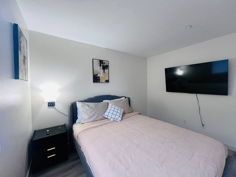 Furnished Finder property 869110_1 photo 14