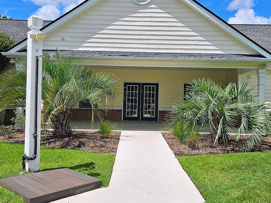 Outdoor shower & location of pool bathrooms!