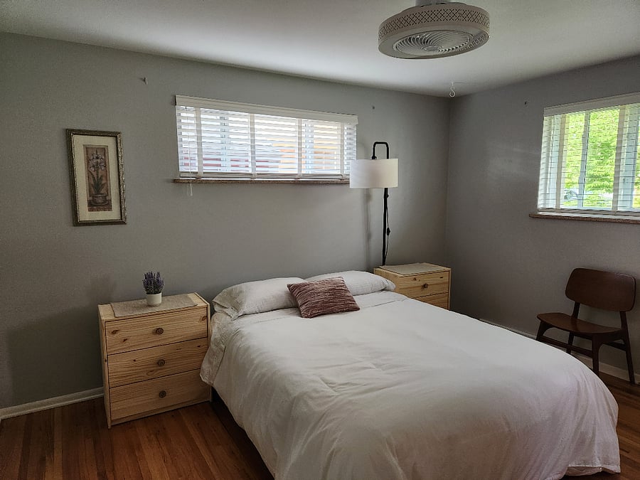 Primary bedroom, queen bed with adjustable frame for your comfort