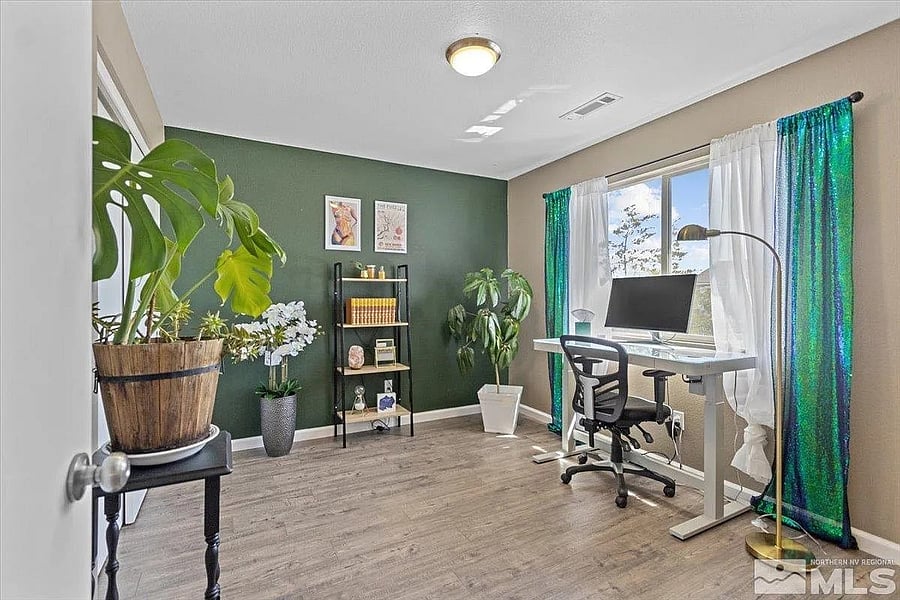 Furnished Finder property 869239_1 photo 17