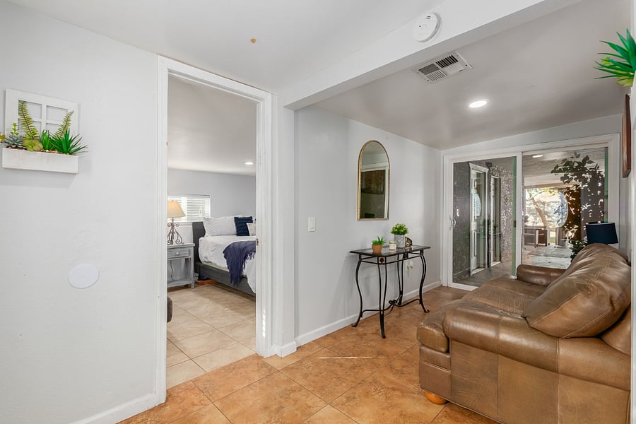 Furnished Finder property 869250_1 photo 11