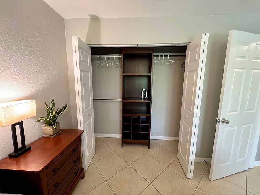 Bedroom 1 - Large Closet