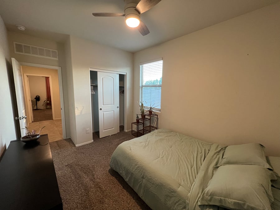 2nd Bedroom. Full size mattress.