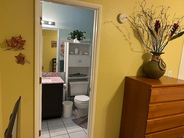 Bedroom and bathroom 1