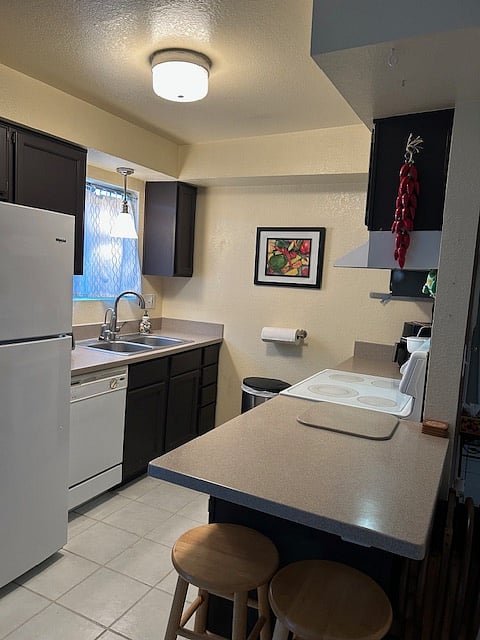 kitchen with toaster oven, blender, rice cooker, air fryer coffee maker and more