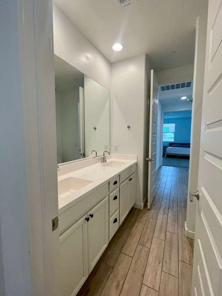 Furnished Finder property 869371_1 photo 3