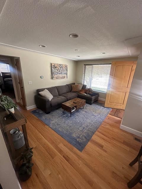 upstairs living room 