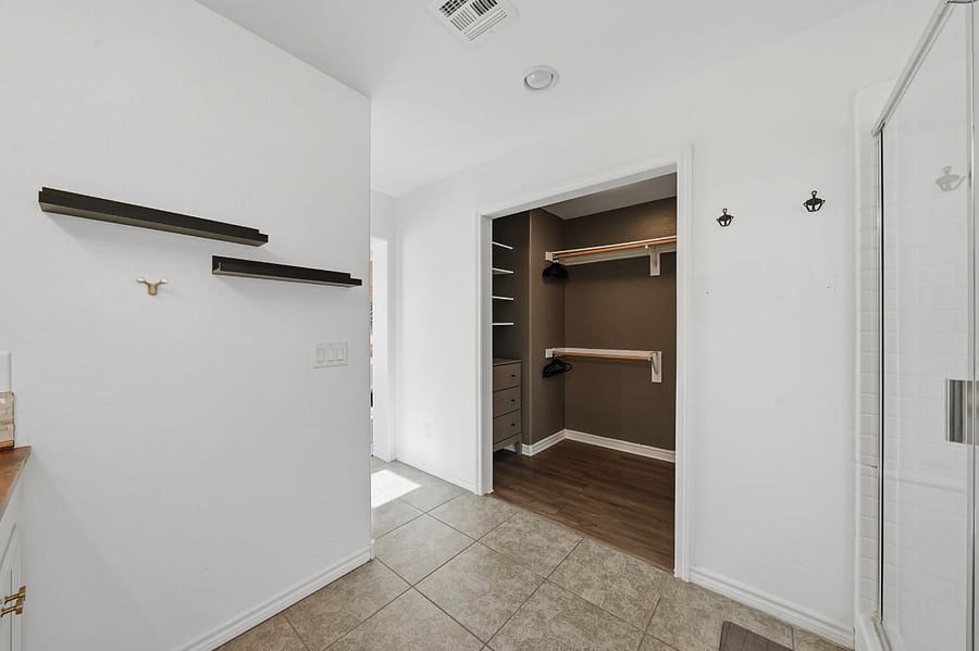 Master walk in closet 