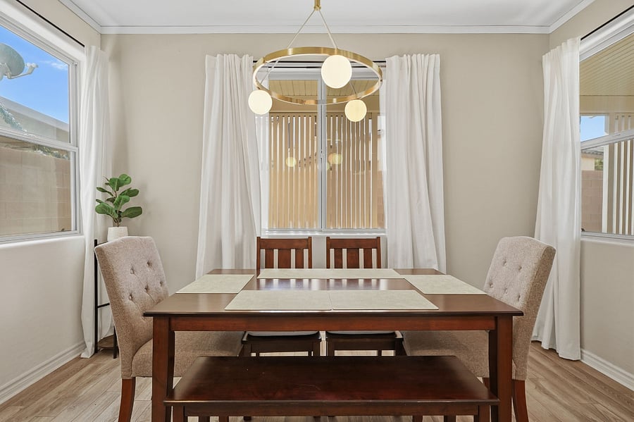 Dinning table