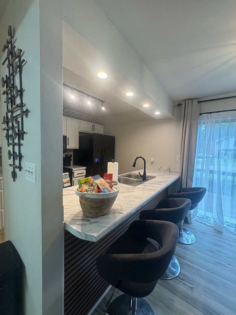 Furnished Finder property 869602_1 photo 26