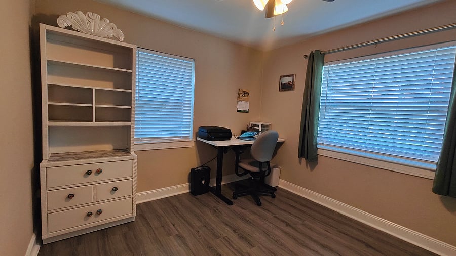 Second bedroom/office