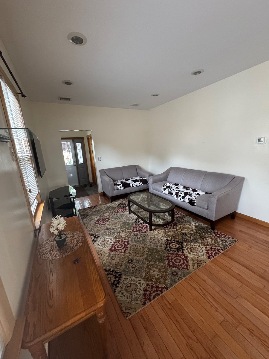 Furnished Finder property 869617_1 photo 3