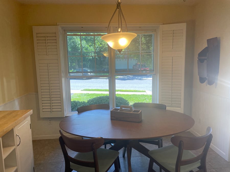 Kitchen table 