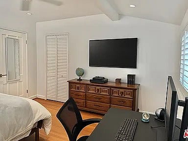 Furnished Finder property 869660_1 photo 23