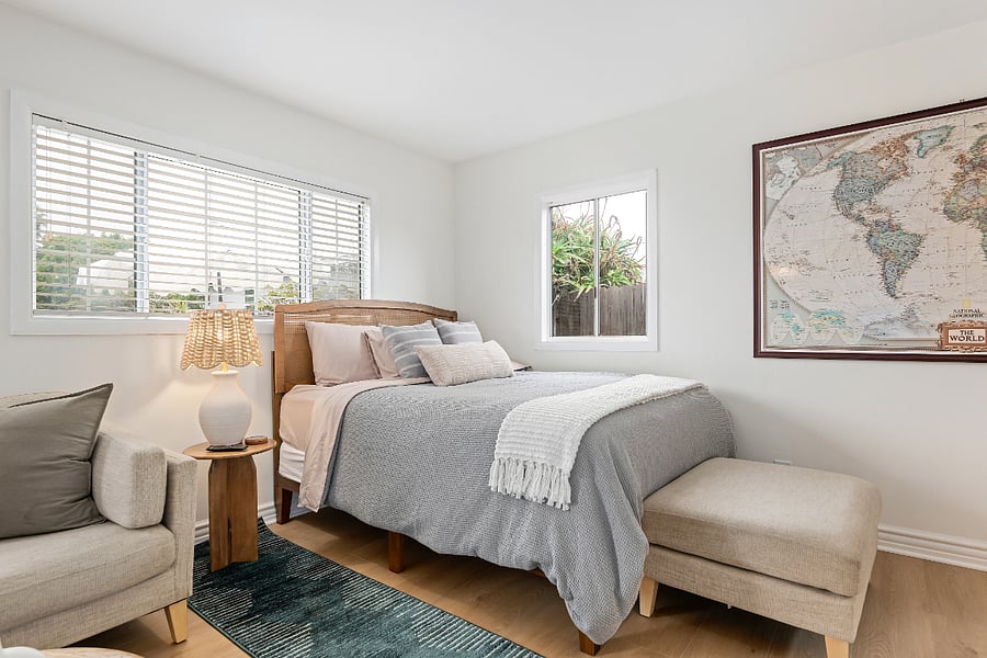 Queen size bed