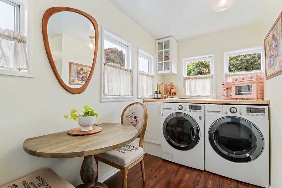 Laundry in unit