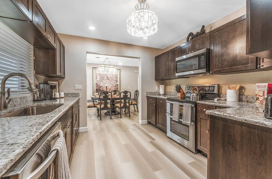 Oversized Kitchen With All gadgets ( keurig coffee, rice cooker, crock pot & More!