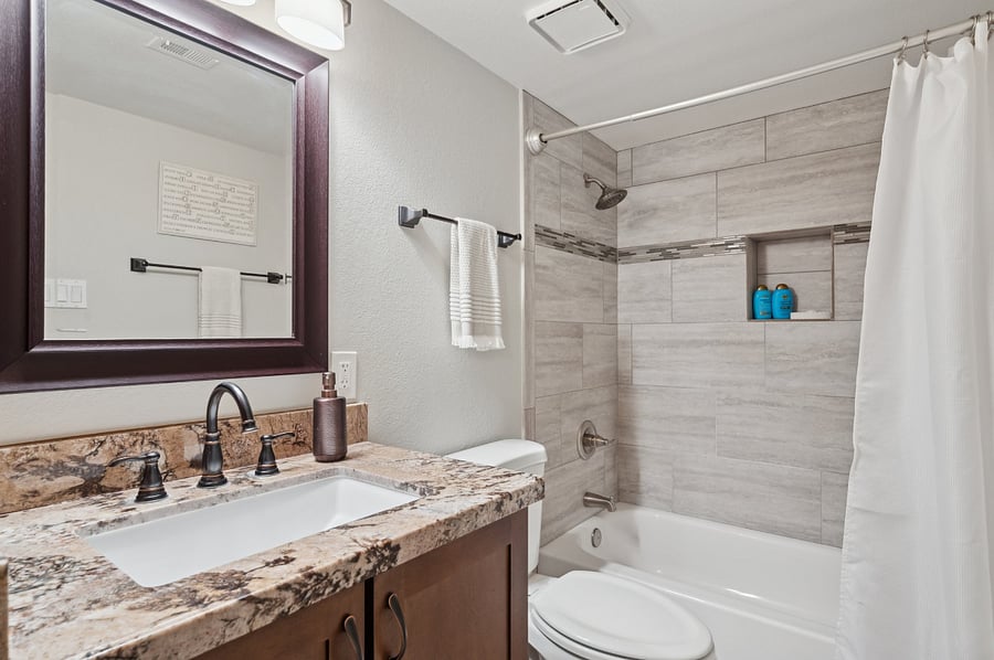 Second bathroom- Full bath with tons of storage!
