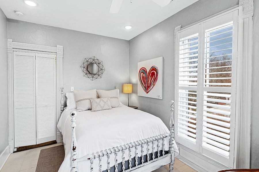 Second bedroom