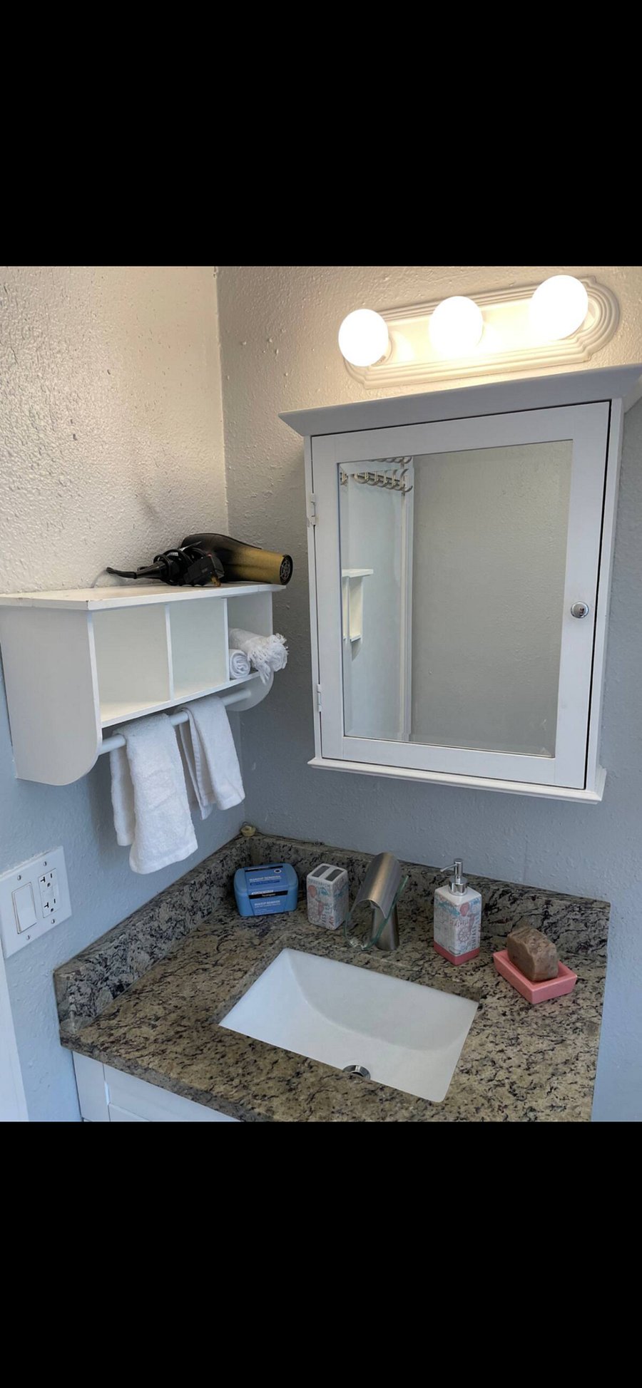 Complimentary shampoo, conditioner, body wash, hand soap, make-up remover wipes and hair dryer.