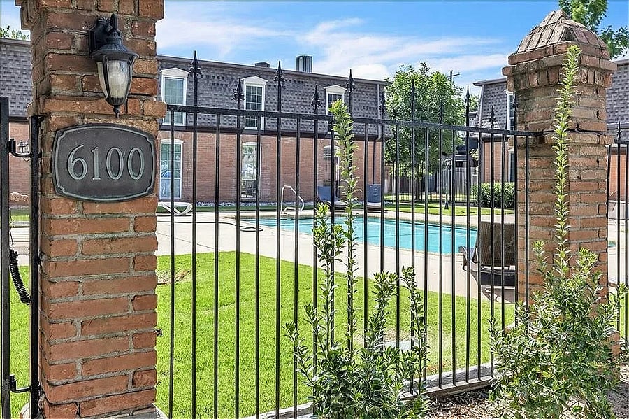 Swimming Pool safely secured with locked access gate - Access to residents in summer by code