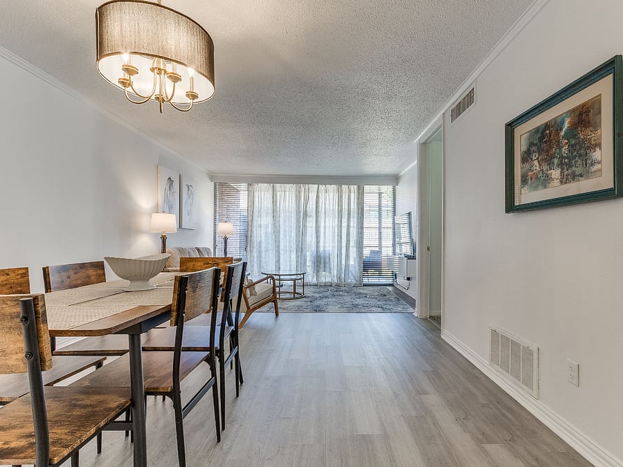 DINING ROOM TOWARDS LIVING ROOM