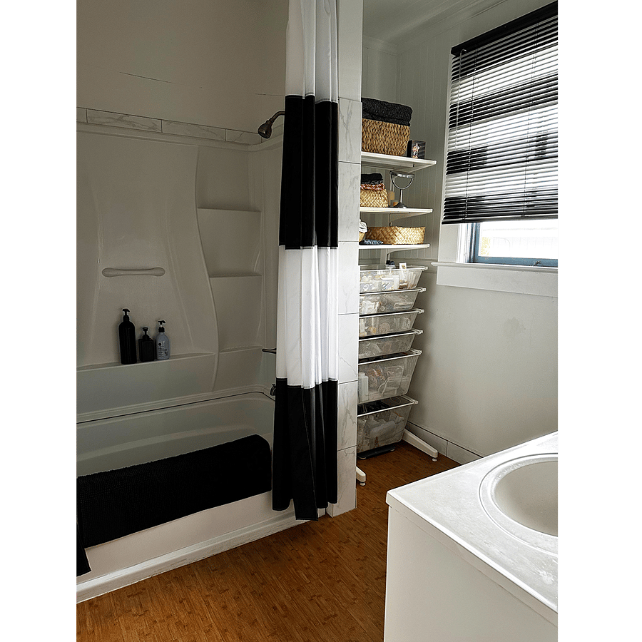 upstairs bathroom 2