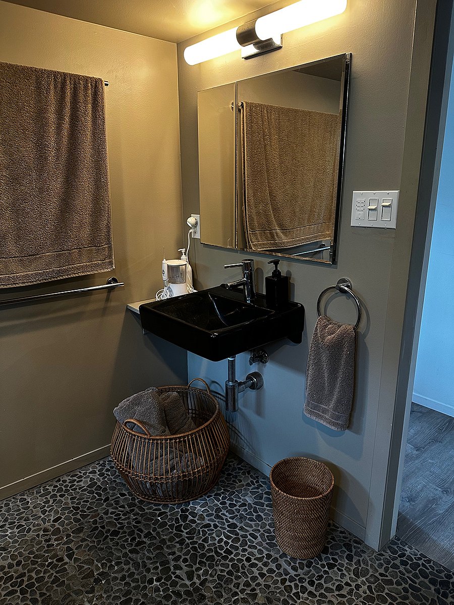 downstairs bathroom 6