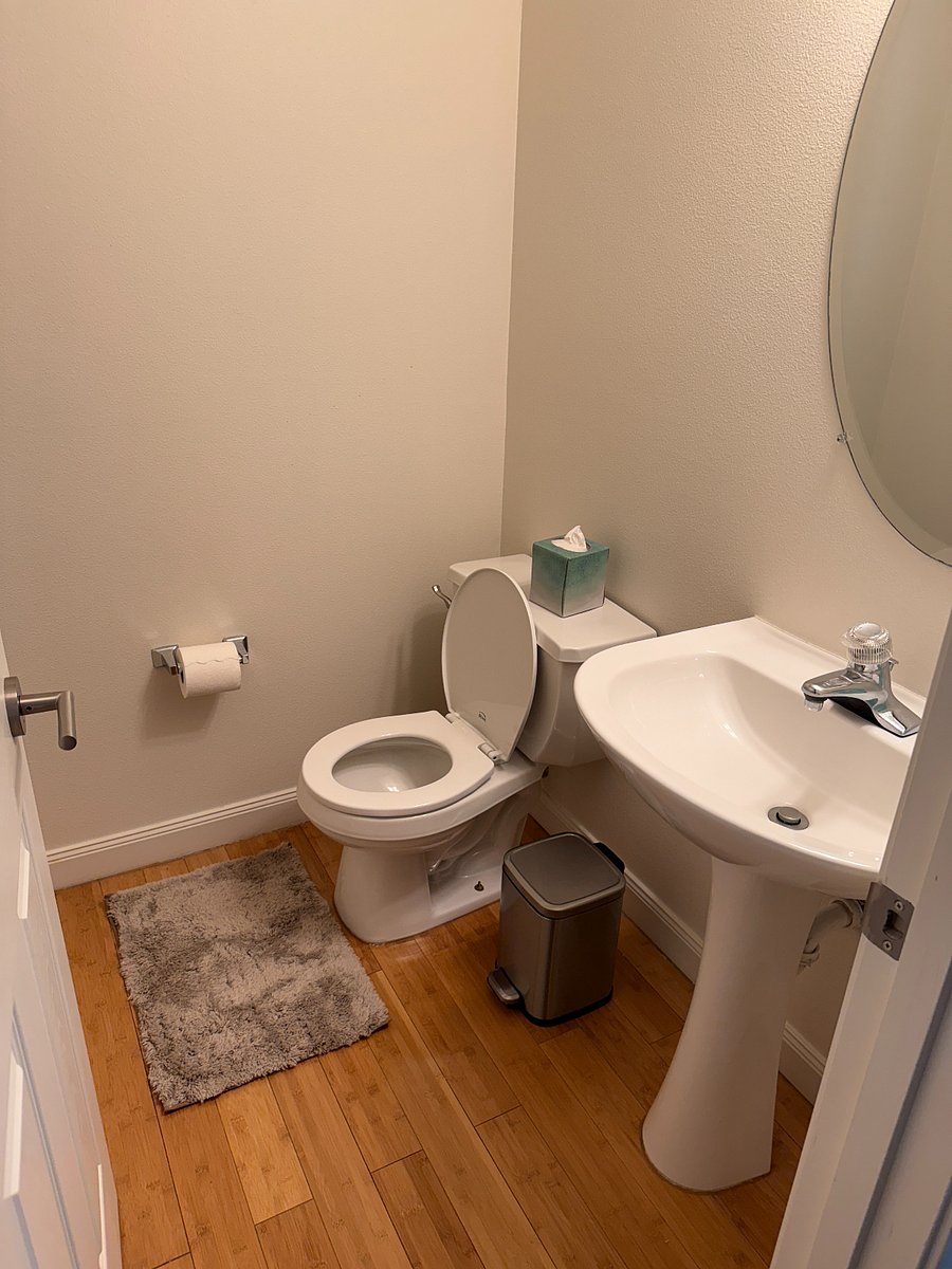 1/2 bathroom