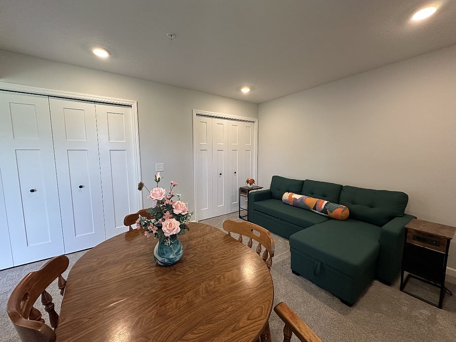 Furnished Finder property 869980_1 photo 3