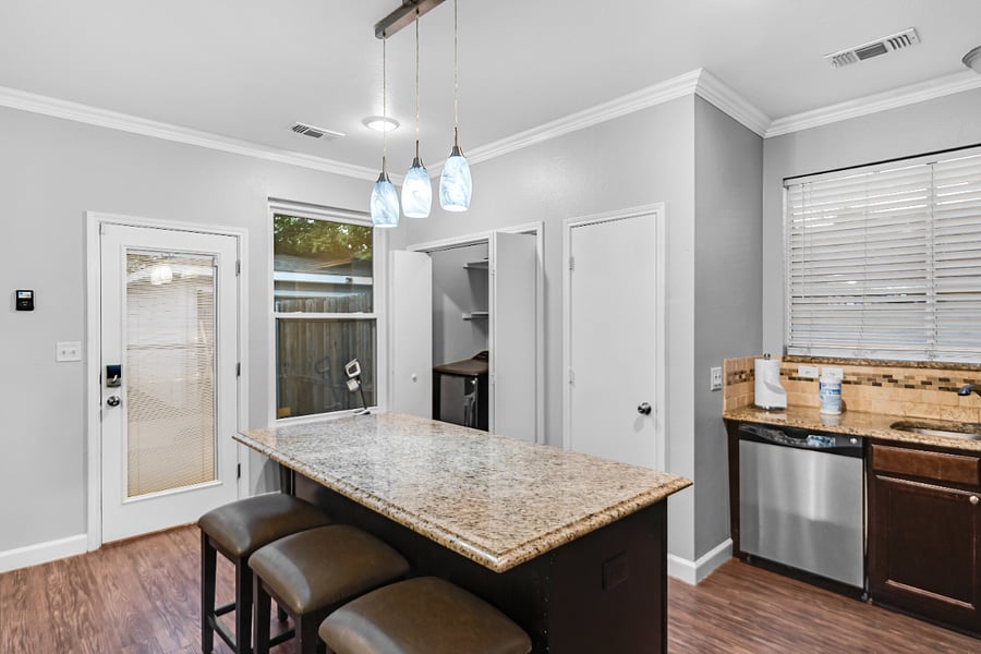 Furnished Finder property 870026_1 photo 10