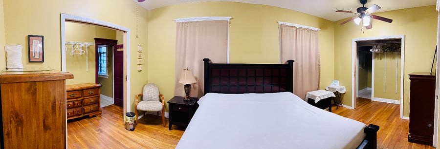 Master Bedroom & King Size Bed