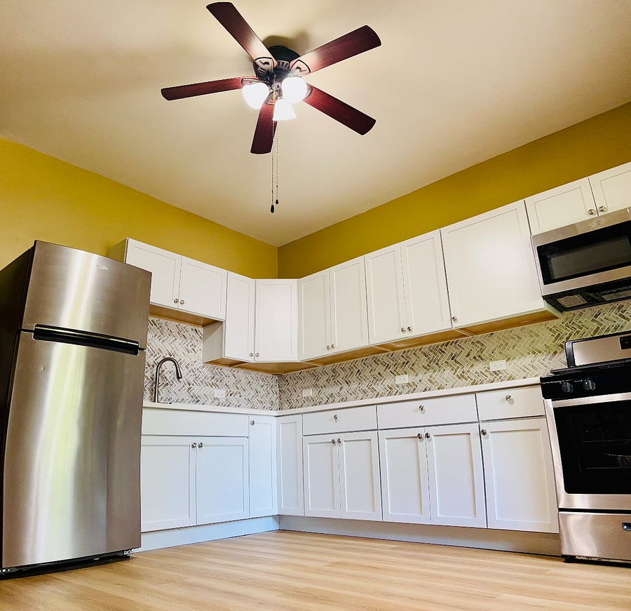Remodeled Full Kitchen
