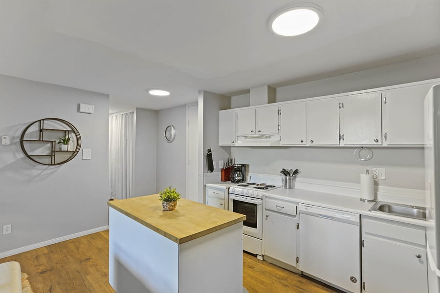Furnished Finder property 870084_1 photo 11