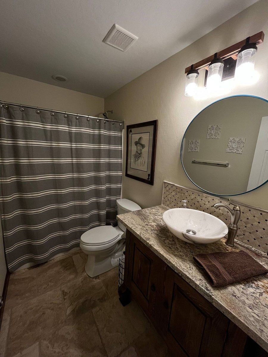 Private full bathroom