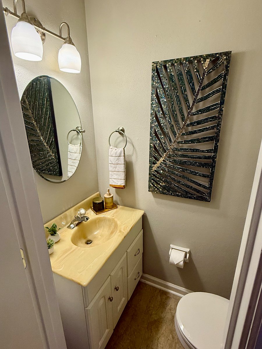 Half Bath (L1)