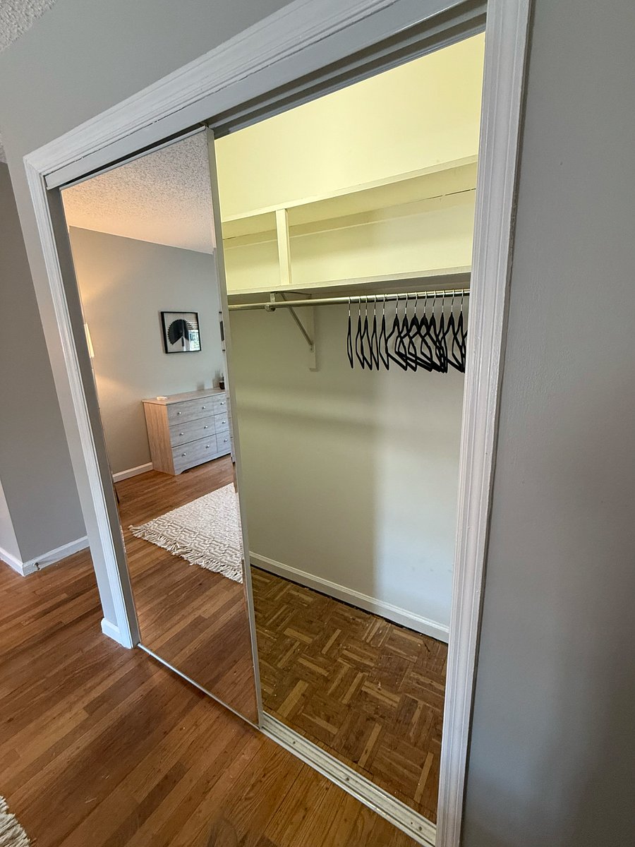 Primary Bed Closet