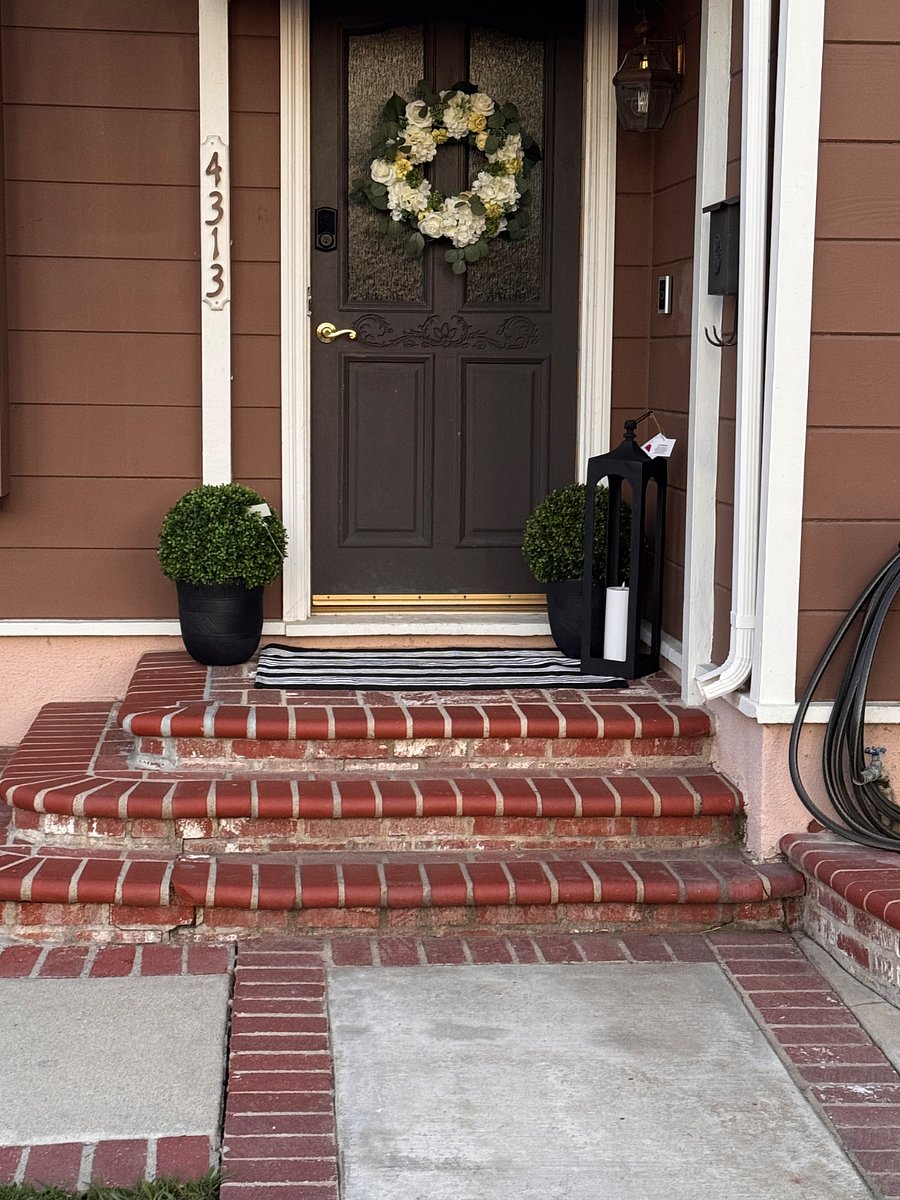 Front entrance 