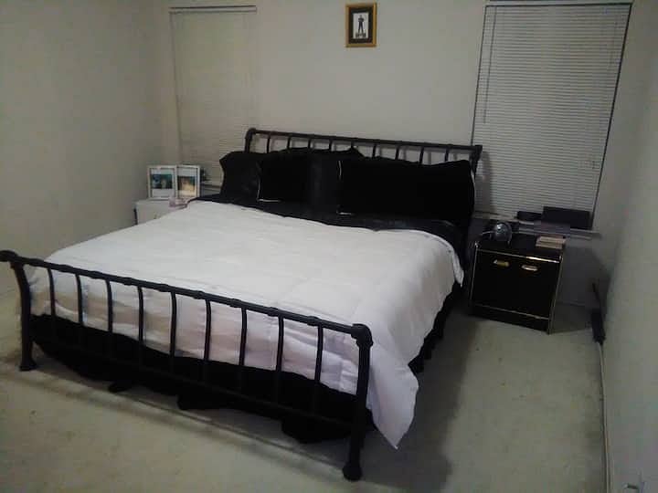 Furnished Finder property 870346_1 photo 3