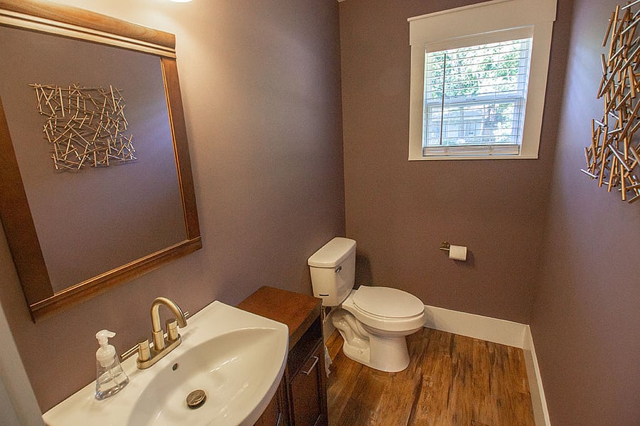 This nice little 1/2 bath is off the kitchen and breakfast room