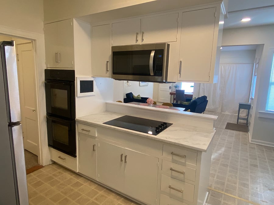 Kitchen with Double Oven, Cooktop & Microwave